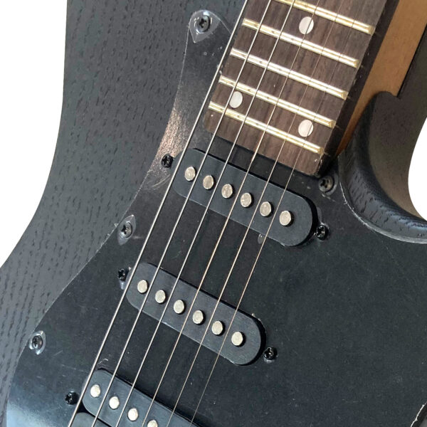 ⁦גיטרה חשמלית שחורה BZguitars BZ-S2-ASH⁩ – תמונה ⁦2⁩