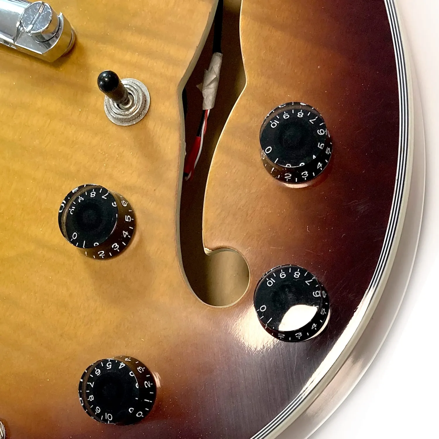 גיטרה חשמלית BZGUITARS BZ-J-SB - חצי נפח - לבלוז וג'אז